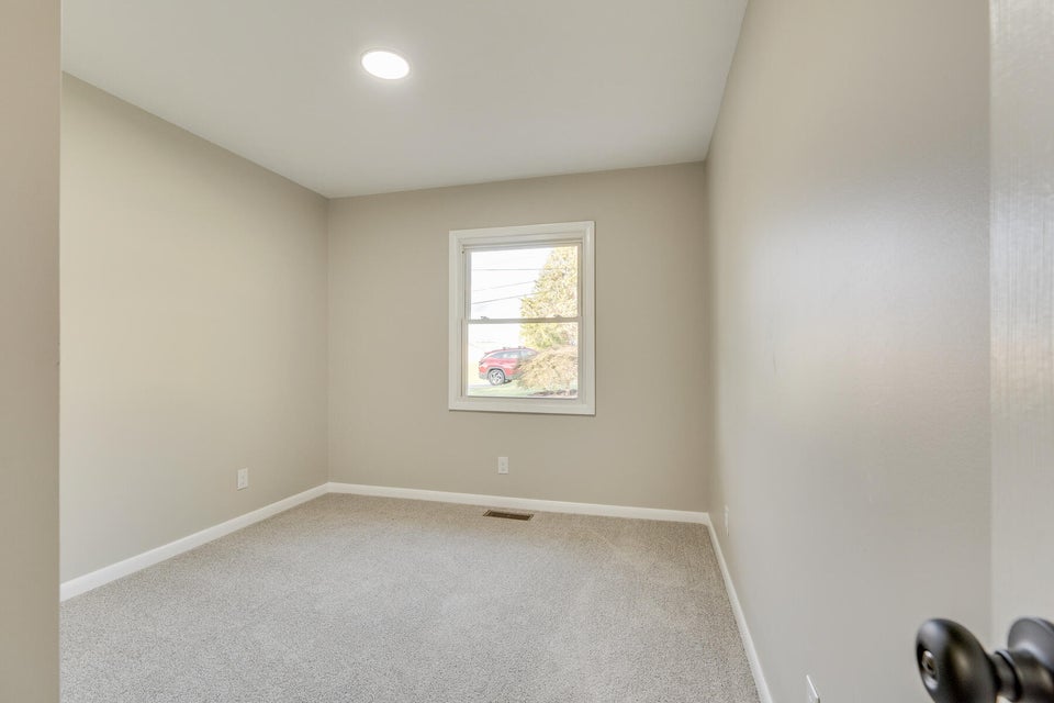 Photo #21: 102 Rosewood Circle