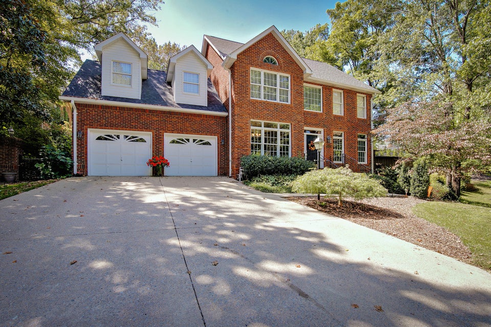 Photo #3: 1405 Dobyns Drive