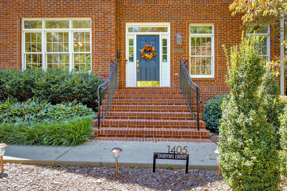 Photo #6: 1405 Dobyns Drive