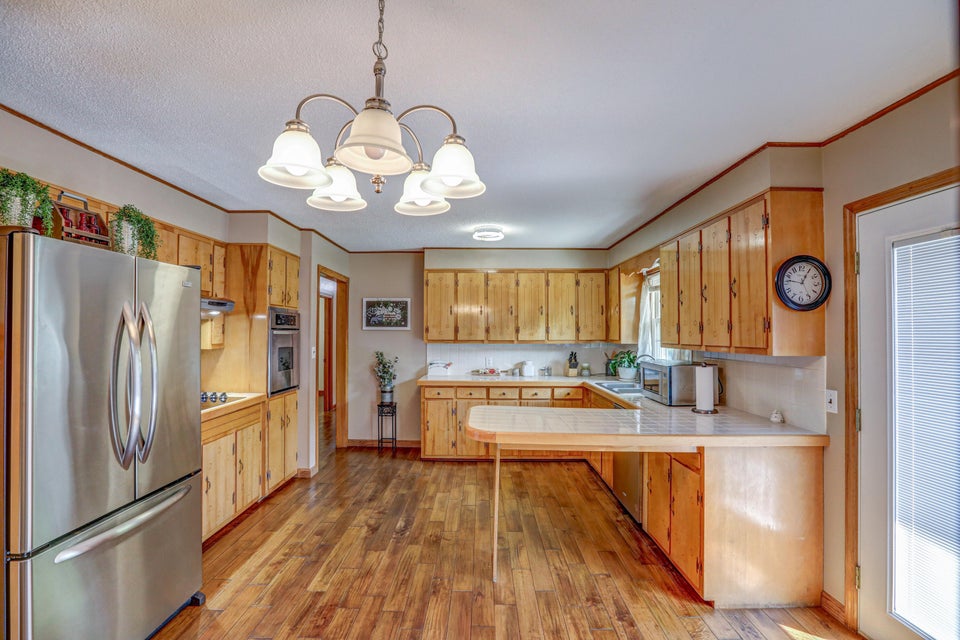 Photo #14: 710 Santa Fe Drive