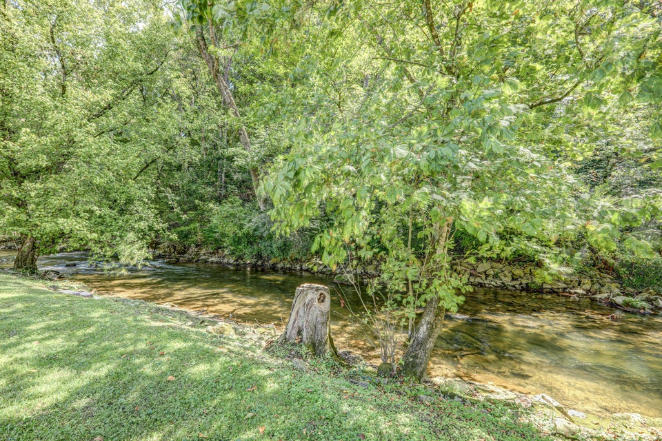 Photo #50: 710 Santa Fe Drive