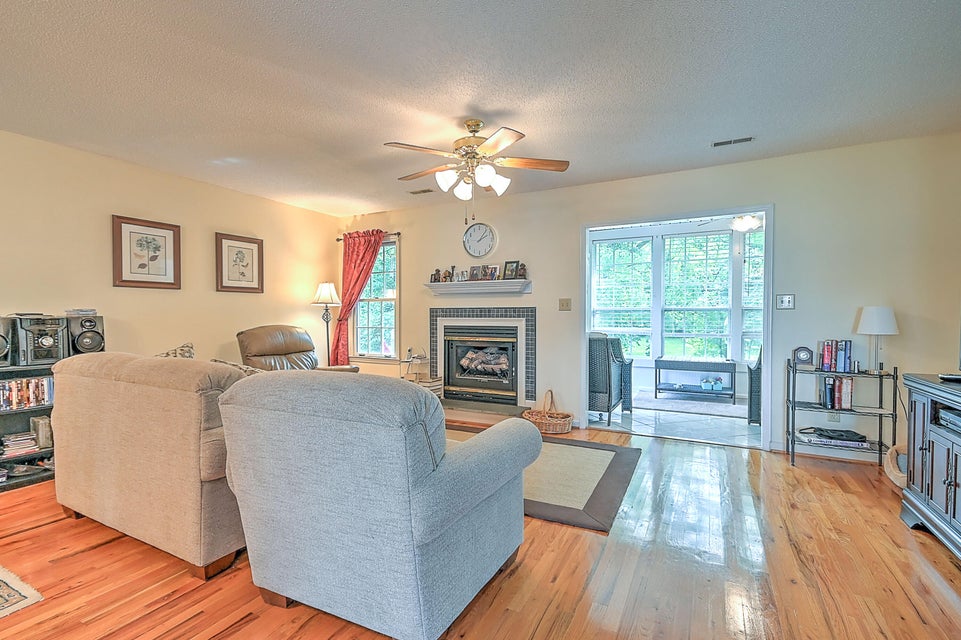 Photo #21: 1725 Lakeview Drive