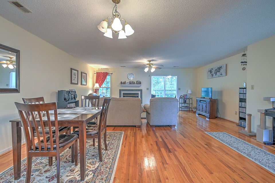 Photo #27: 1725 Lakeview Drive