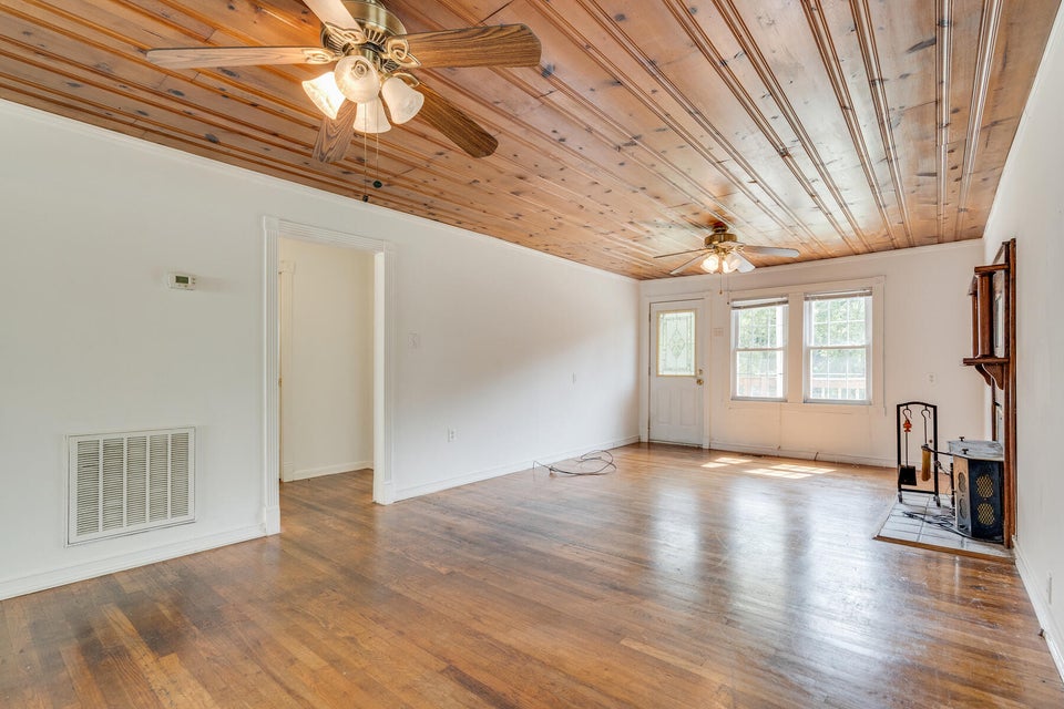 Photo #7: 4162 Ridge Road
