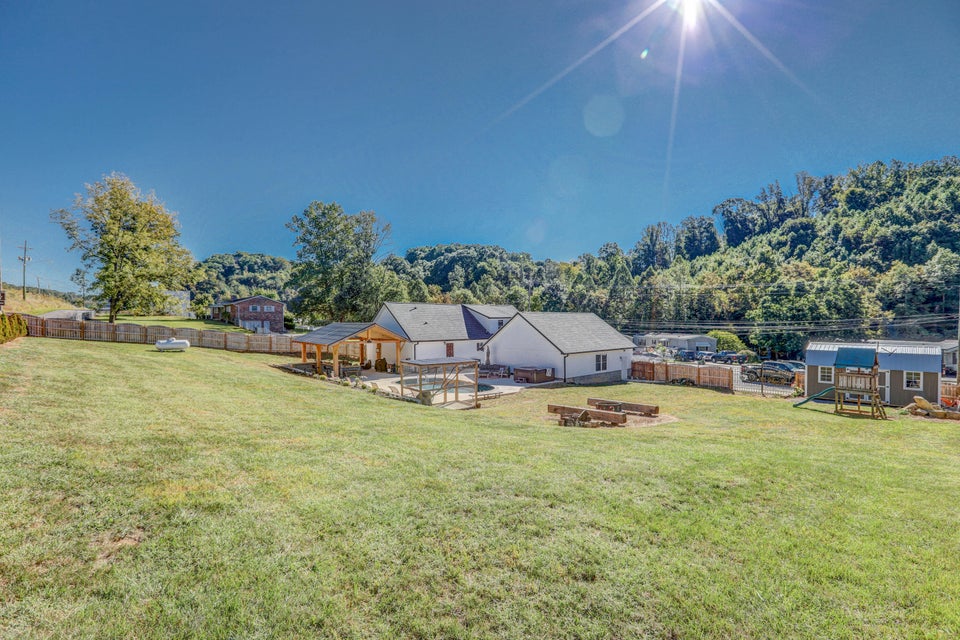 Photo #9: 1854 Pittstown Road