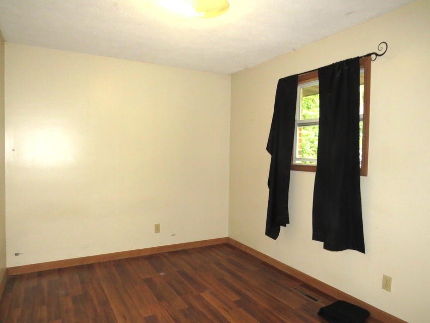 Photo #21: 457 Bartlick Road