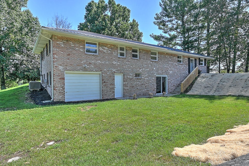 Photo #47: 3810 Sullivan Gardens Drive