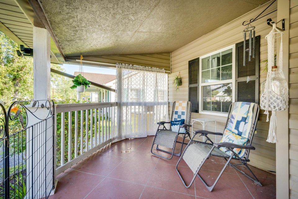 Photo #5: 118 Rock Springs Drive