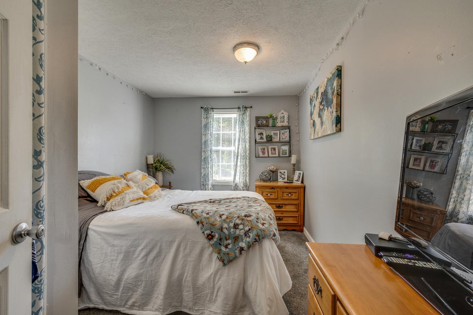 Photo #12: 118 Rock Springs Drive