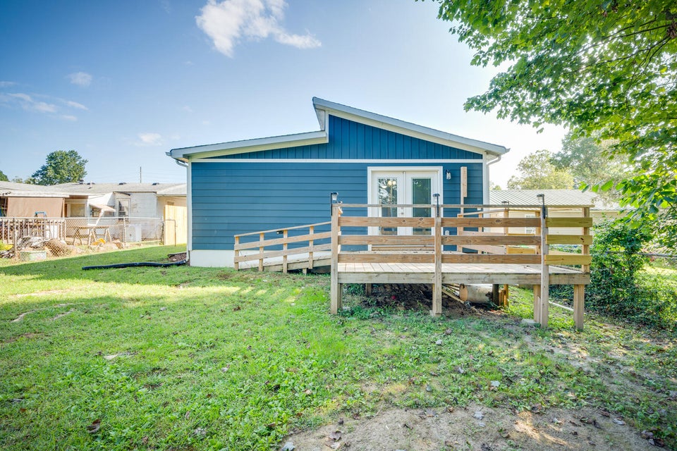 Photo #25: 208 Oak Road