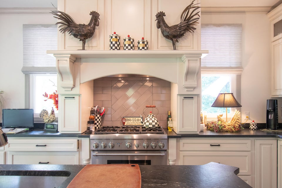 Photo #11: 15250 Knob Hill Drive