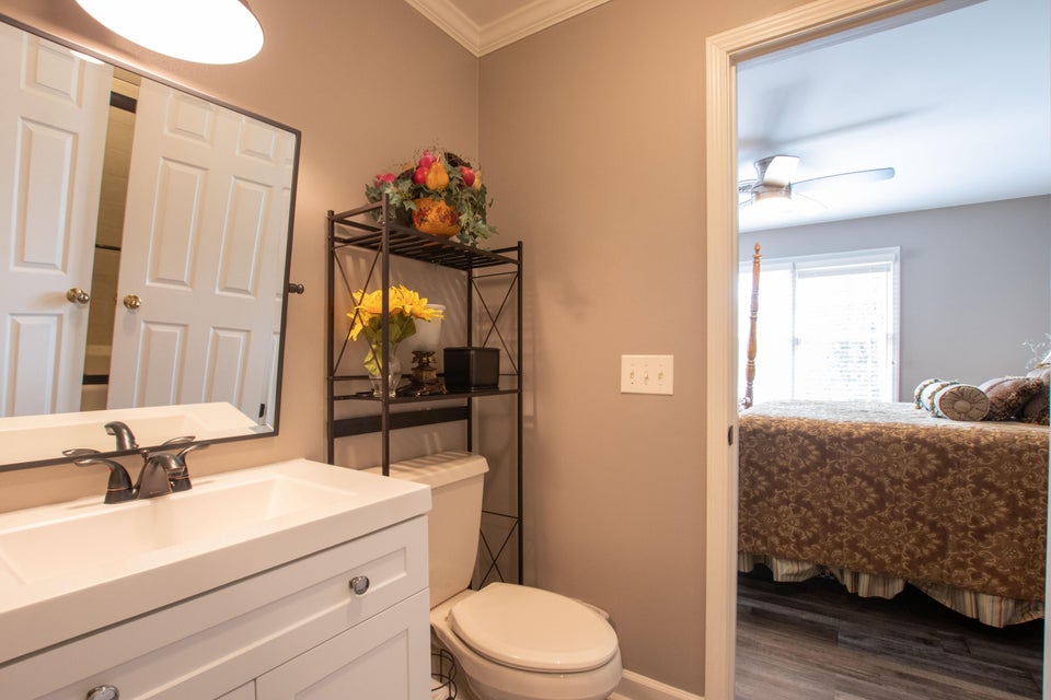 Photo #27: 15250 Knob Hill Drive