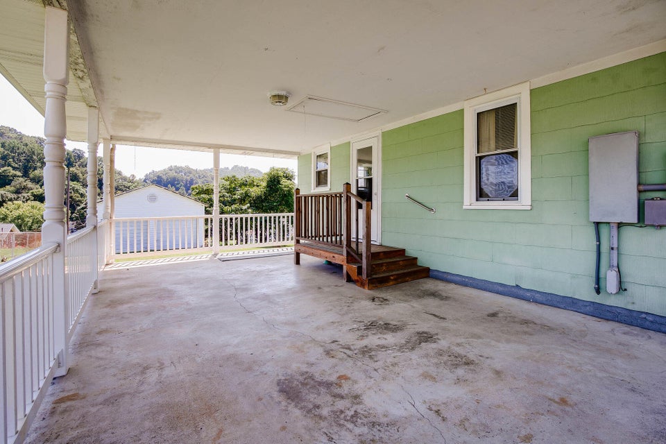 Photo #18: 612 Dickerson Street