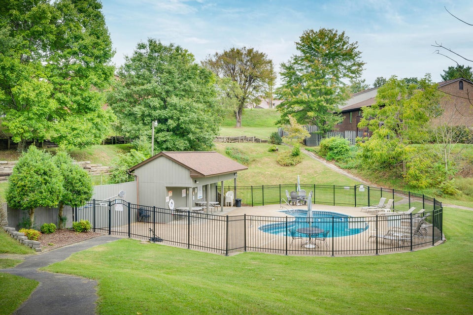 Photo #36: 600 Fleetwood Drive