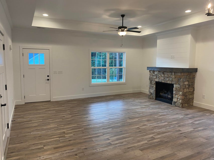 Photo #3: 786 Gardenia Drive