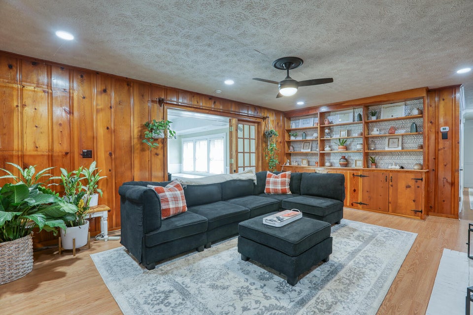Photo #62: 220 Maple Avenue