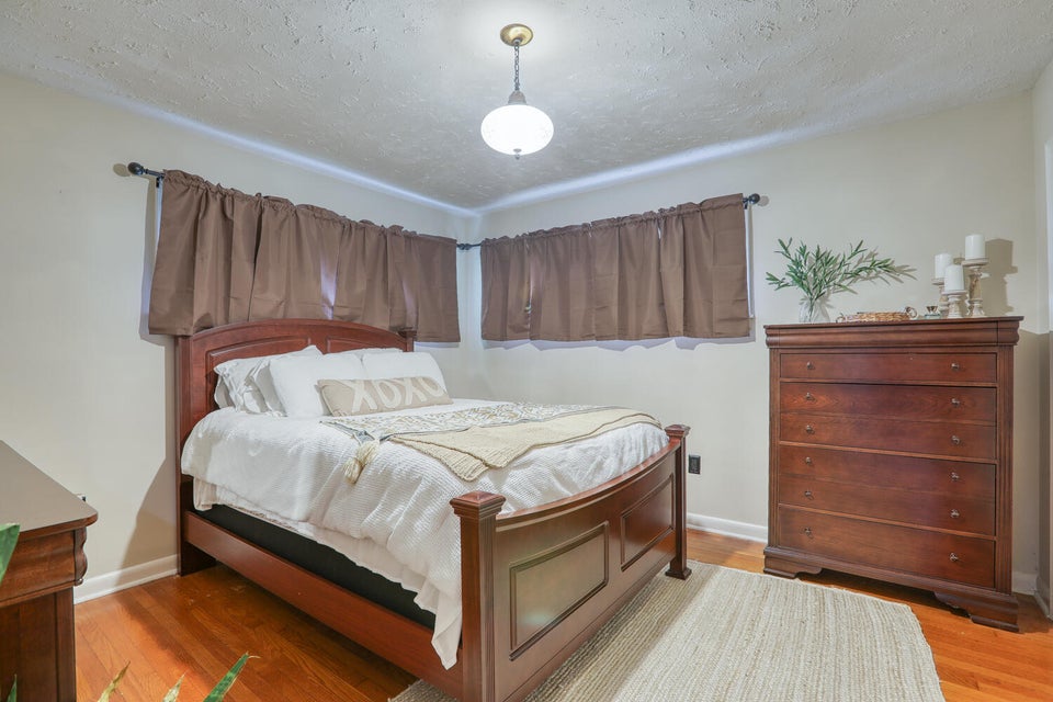 Photo #83: 220 Maple Avenue
