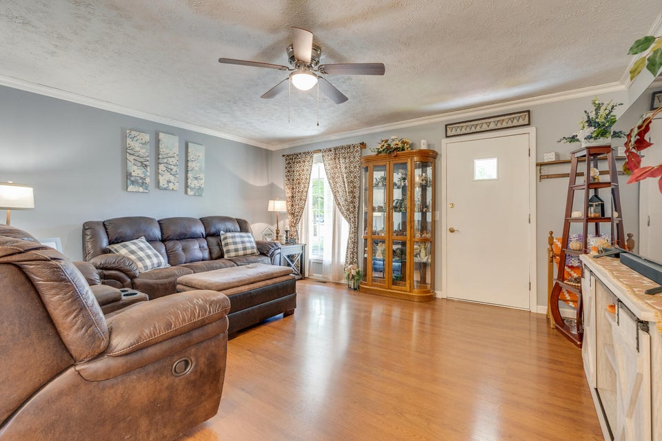 Photo #6: 220 Frisco Avenue