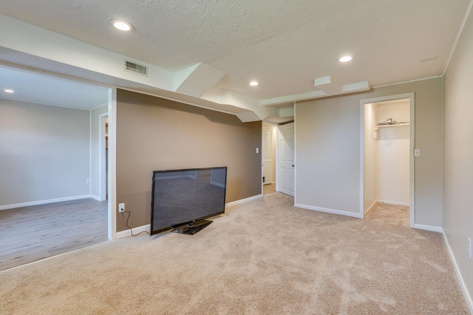Photo #26: 220 Frisco Avenue