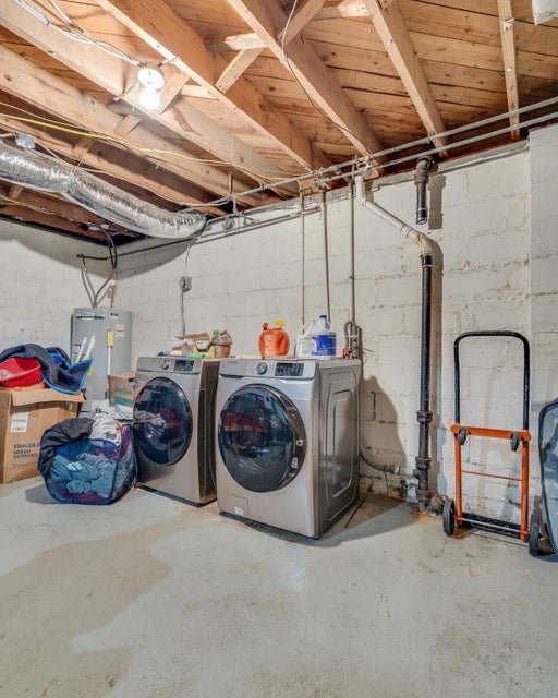 Photo #21: 909 Quillen Street