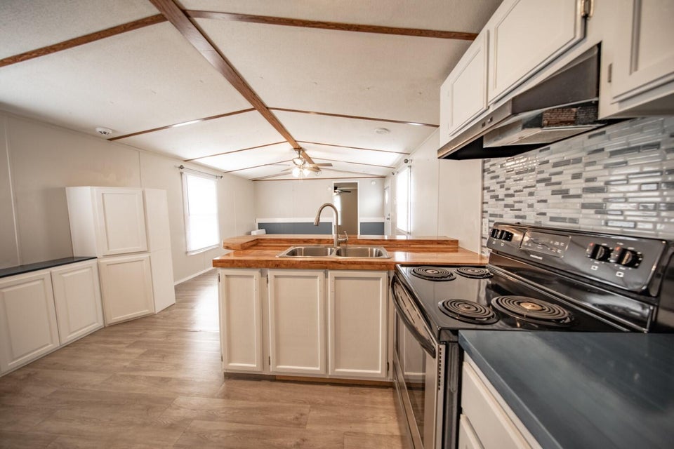 Photo #13: 1556 Bullard Drive