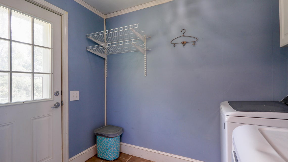 Photo #20: 218 Messick Avenue