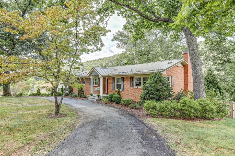 Photo #3: 312 Timberlane Road