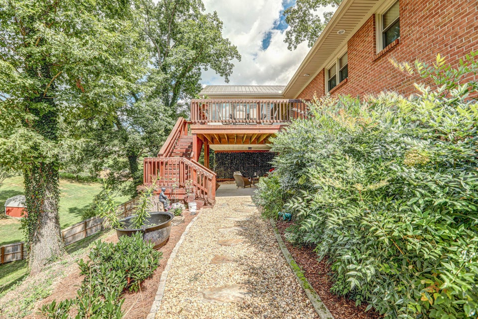 Photo #10: 312 Timberlane Road