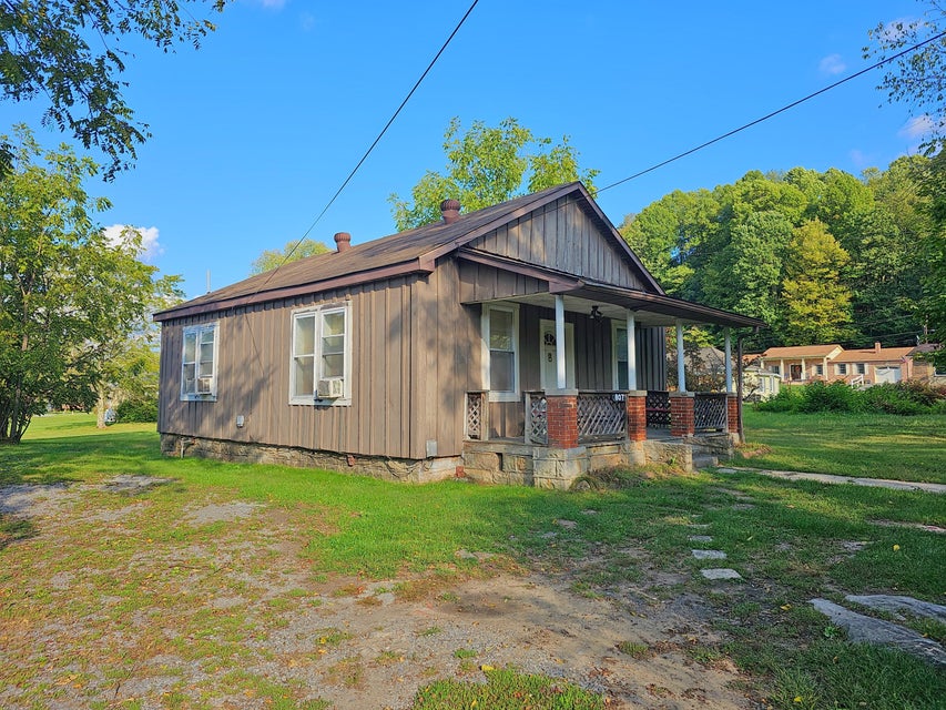 Photo #3: 807 Coeburn Road