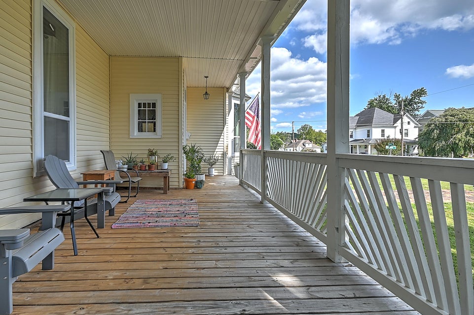Photo #4: 521 Spruce Street