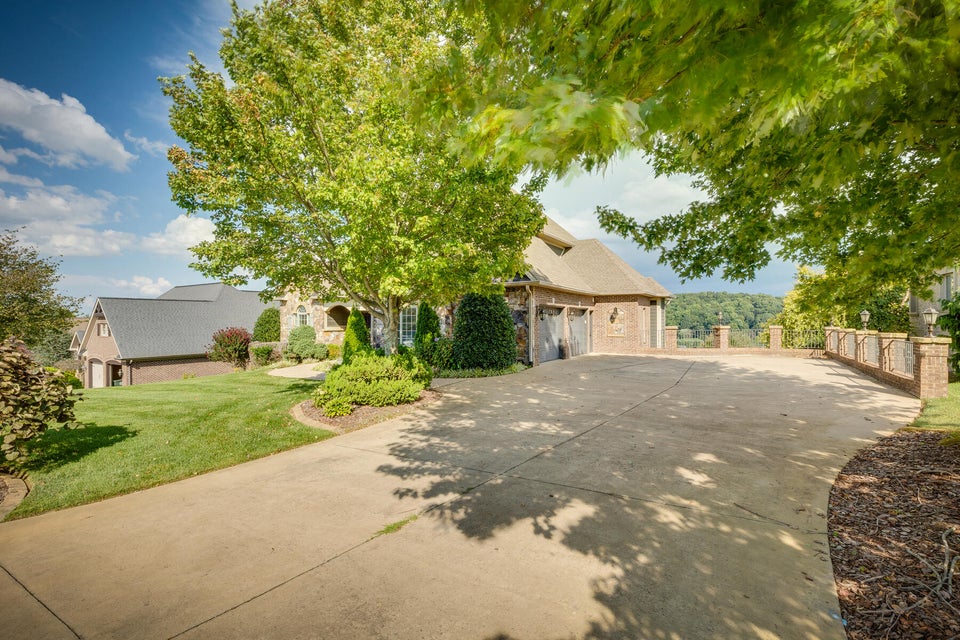 Photo #3: 301 Sunset Ridge Court