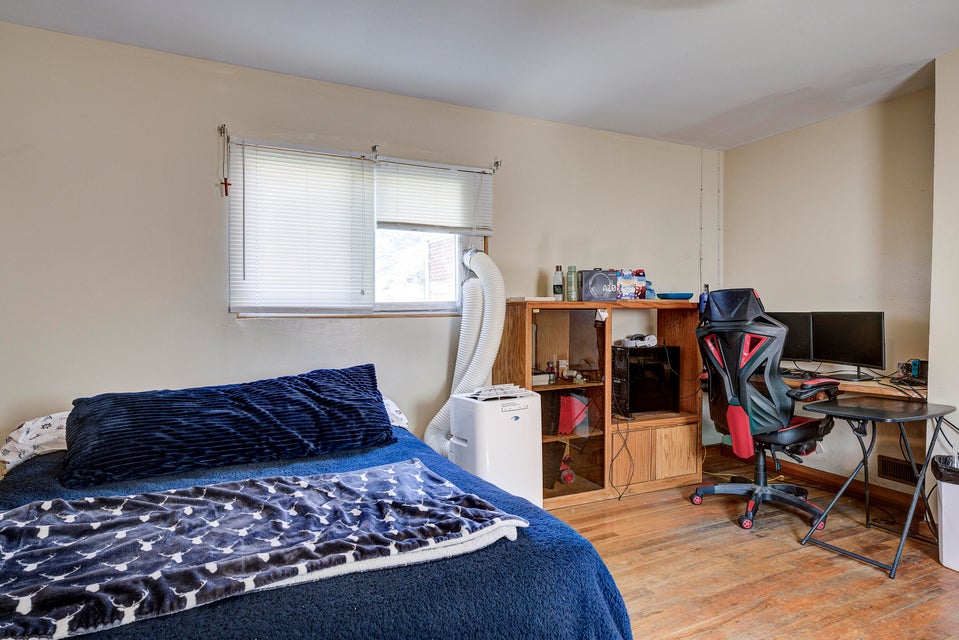 Photo #23: 733 Maple Avenue