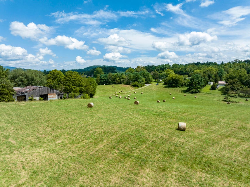 Photo #29: 2782 Watauga Road