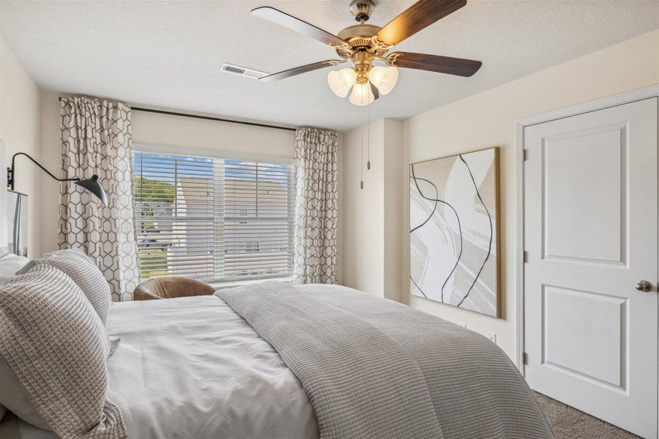 Photo #12: 728 Theobald Way