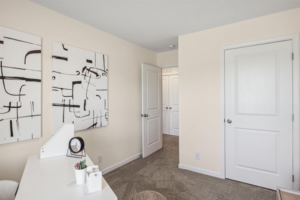 Photo #16: 728 Theobald Way