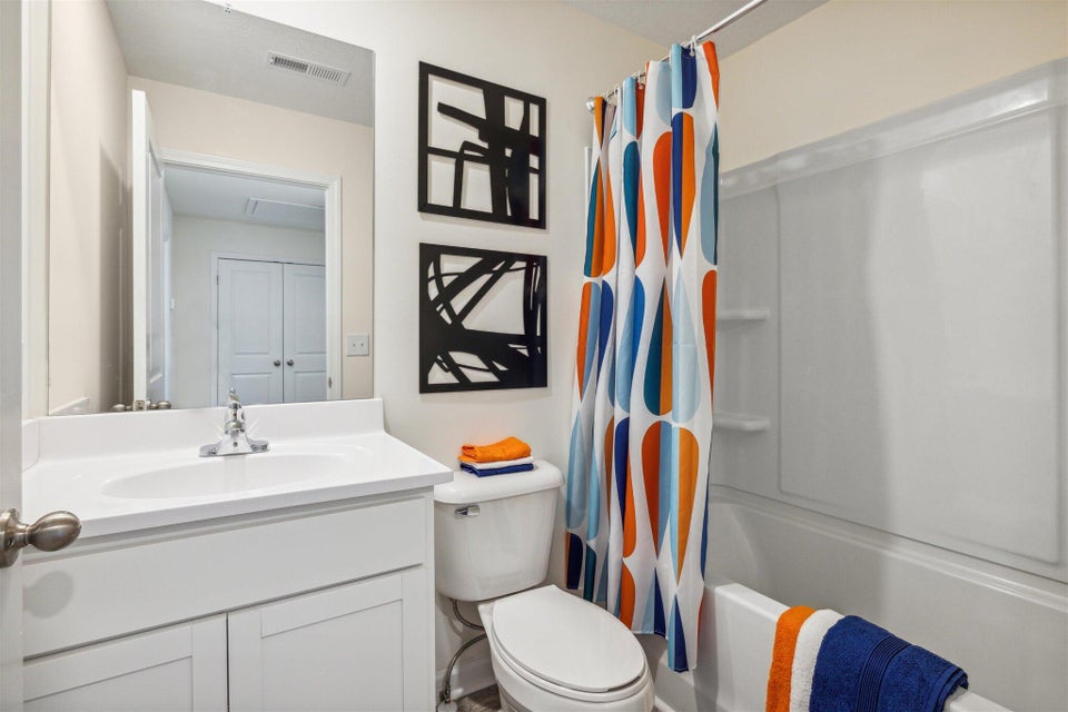 Photo #18: 728 Theobald Way