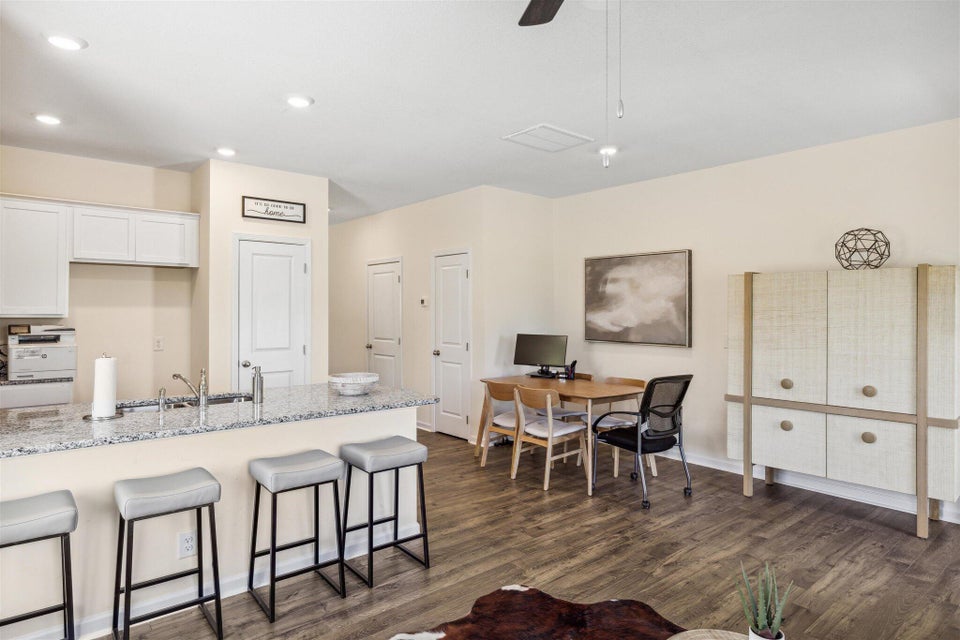 Photo #5: 720 Theobald Way