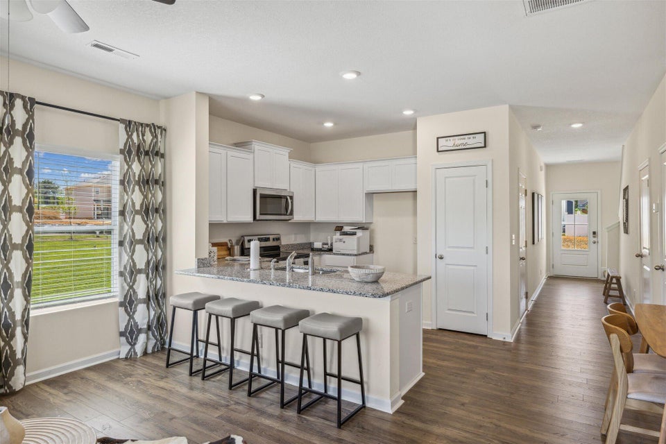 Photo #6: 720 Theobald Way