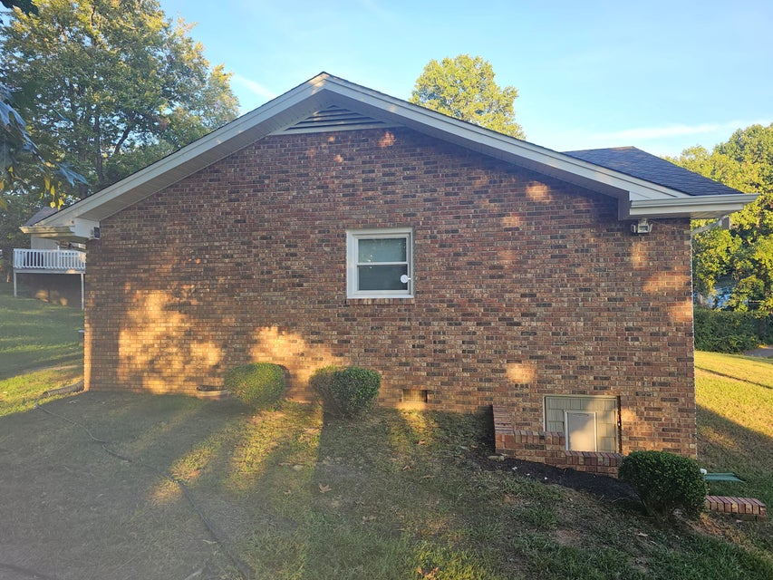Photo #4: 300 Larkspur Drive