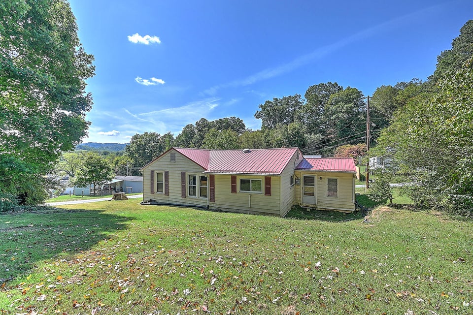 Photo #35: 264 Boone Street