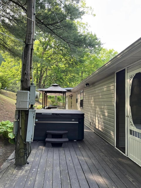 Photo #9: 7007 Fincastle Road