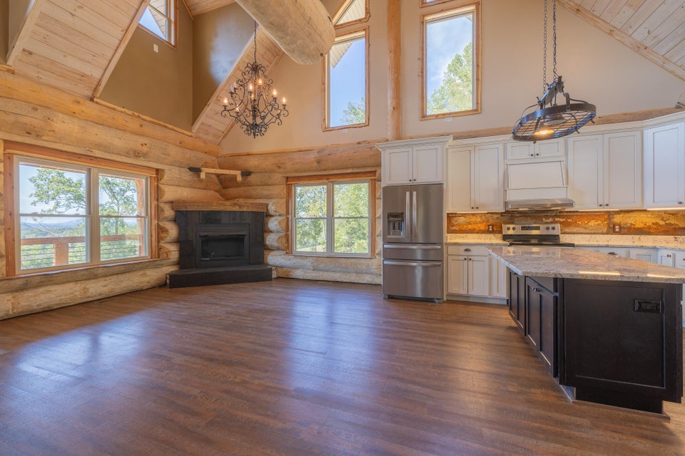 Photo #5: 4260 Bloomingdale Road