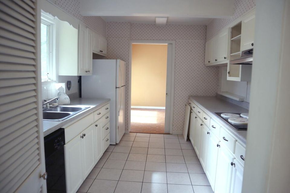 Photo #15: 1904 Eastwood Drive