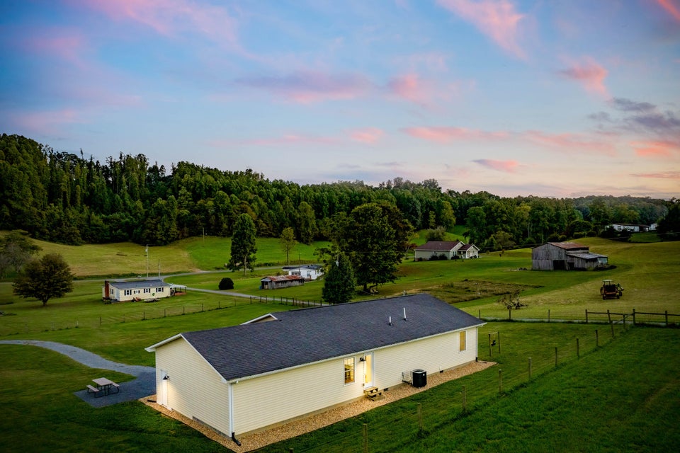 Photo #4: 13176 Mallicote Drive