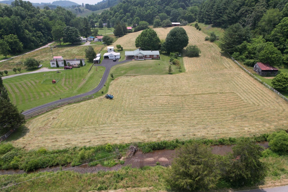 Photo #10: 3309 Pinebrook Lane