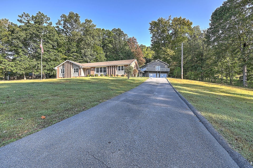 Photo #6: 300 Larkspur Drive