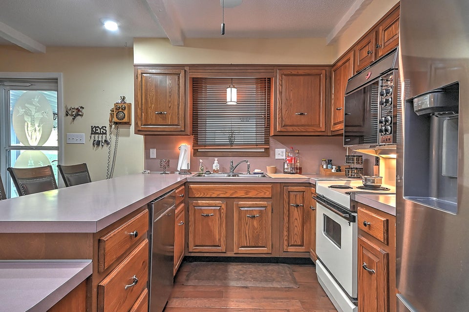 Photo #19: 300 Larkspur Drive