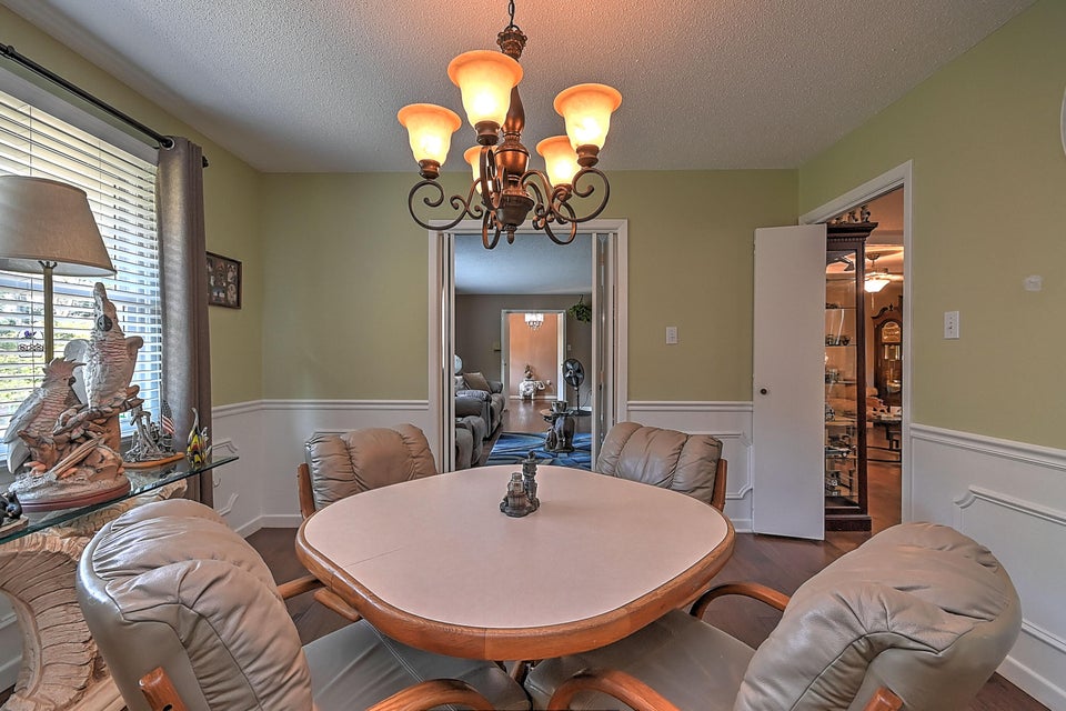 Photo #24: 300 Larkspur Drive