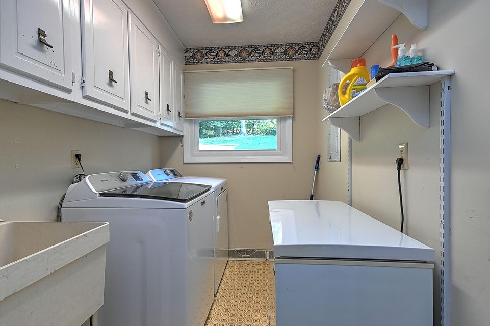 Photo #25: 300 Larkspur Drive