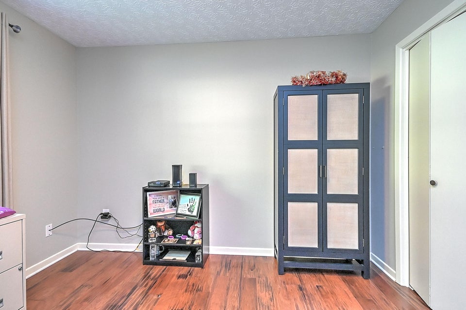 Photo #27: 300 Larkspur Drive